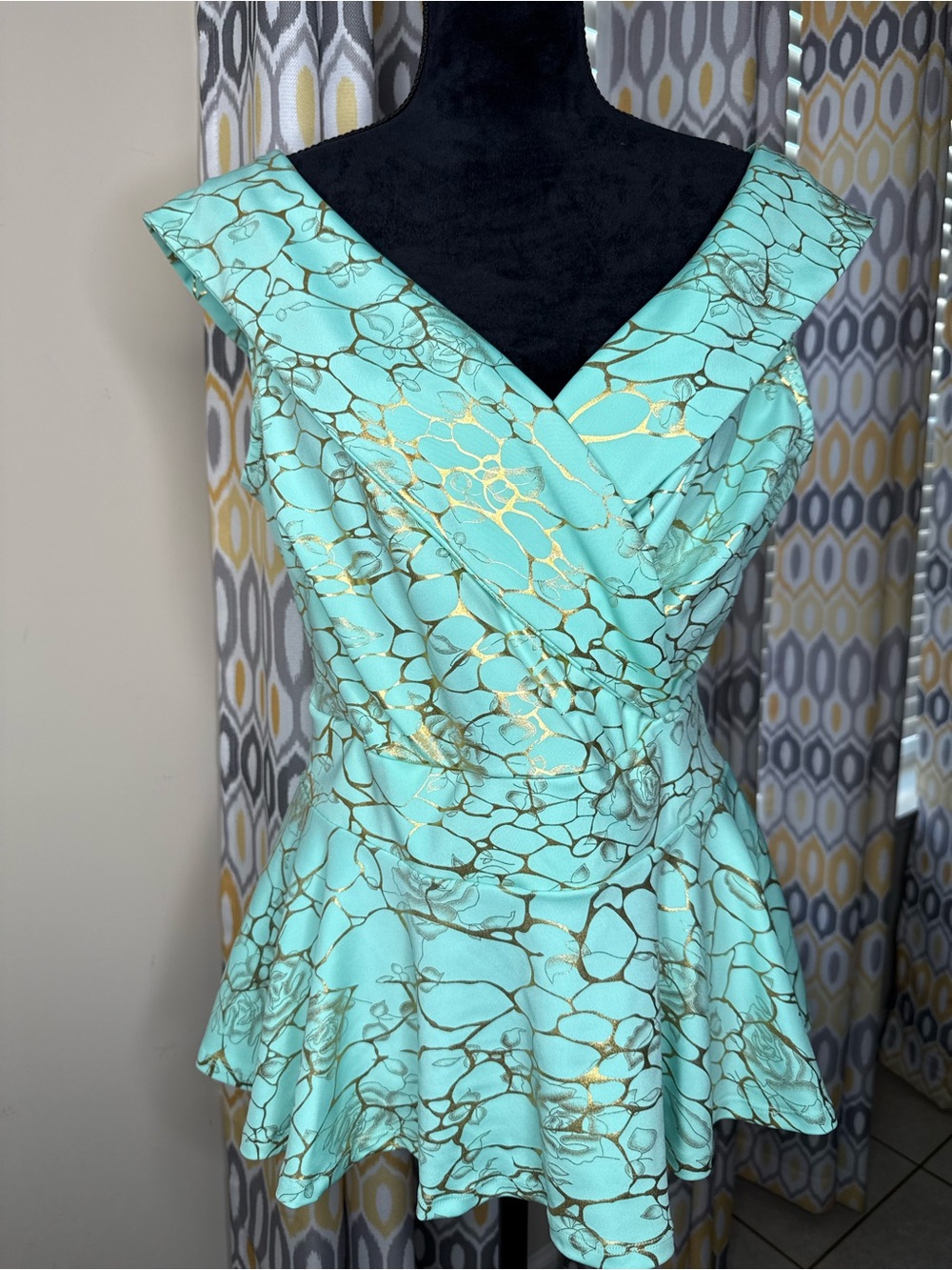 Ashley Stewart Aqua Gold Floral Peplum Top Size 10/12 EUC